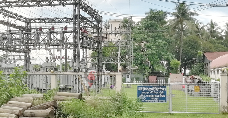 ৬-৭ ঘণ্টার লোডশেডিংয়ে বিপর্যস্ত মেহেরপুরের মানুষ