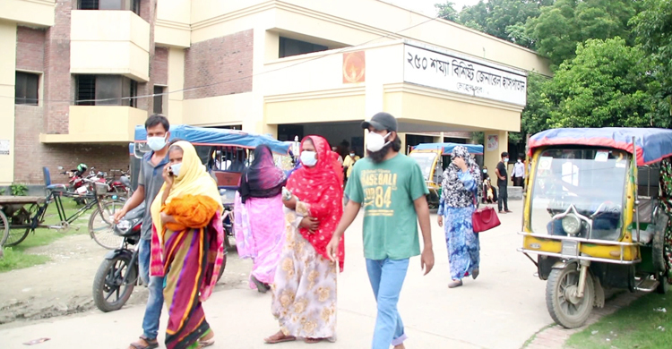 দালালের দৌরাত্ম্যে অতিষ্ঠ মেহেরপুর জেনারেল হাসপাতালের রোগীরা