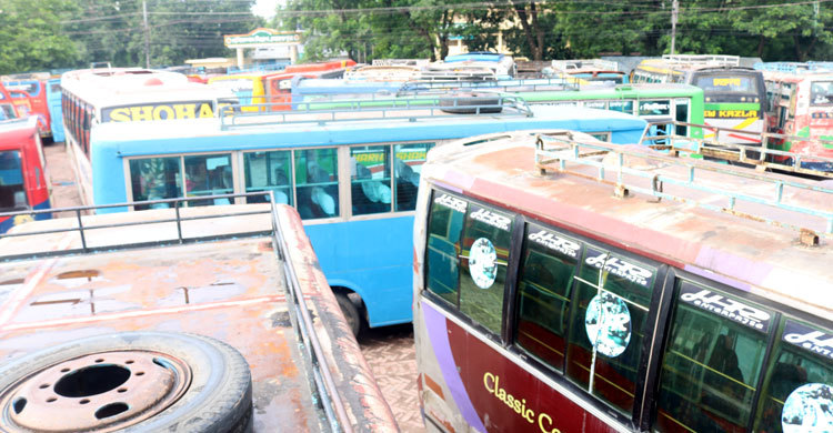 মেহেরপুরেও বাস বের করছেন না চালকরা