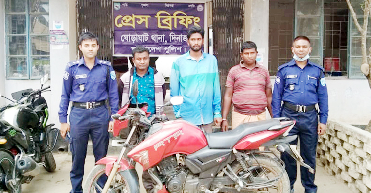 মেম্বারের নেতৃত্বে সড়কে ছিনতাই, গ্রেফতার ৩