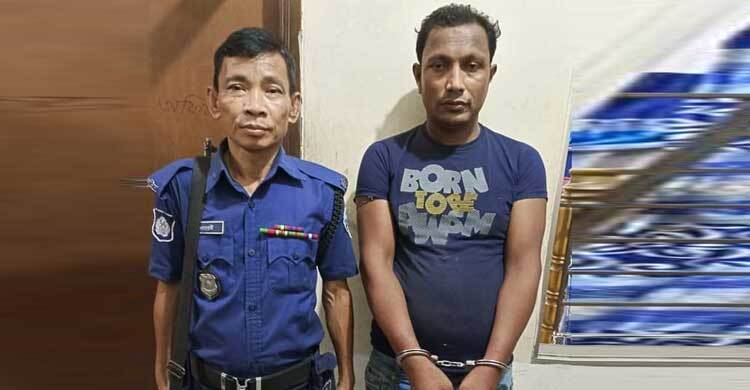 পুলিশের লাশ ফেলে দেওয়ার হুমকি, ইউপি সদস্য গ্রেফতার