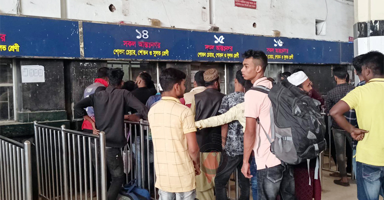 নিবন্ধন প্রক্রিয়া শেষে ফিরতি মেসেজ আসতে বিলম্ব, যাত্রীদের ক্ষোভ