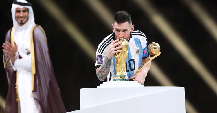 গোল্ডেন বল মেসির, গোল্ডেন গ্লাভস মার্টিনেজের