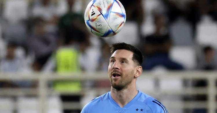 Messi centre stage as Argentina, France begin WC title bids
