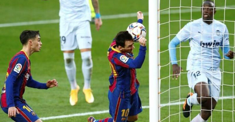 Messi equals Pele goalscoring record with 643rd goal for Barcelona