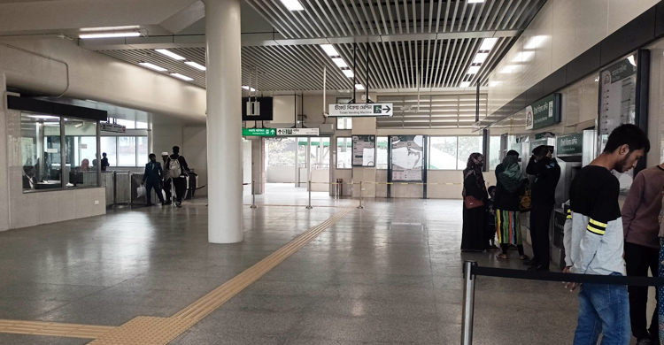 ৫টা পর্যন্ত চলবে মেট্রোরেল, মিলছে না যাত্রী