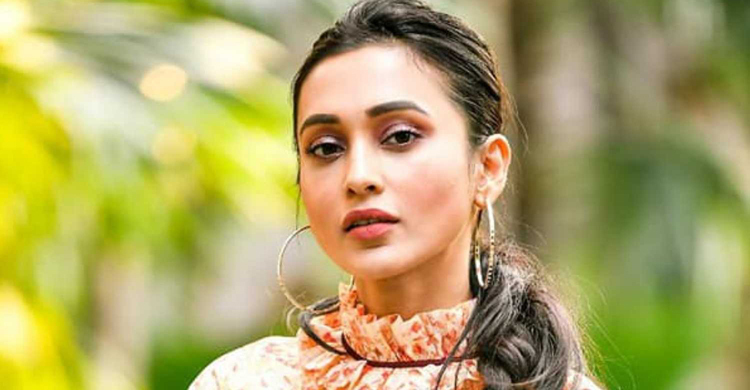 শুধু নায়িকারাই মাদকাসক্ত, নায়করা কি ধোয়া তুলসিপাতা : মিমি