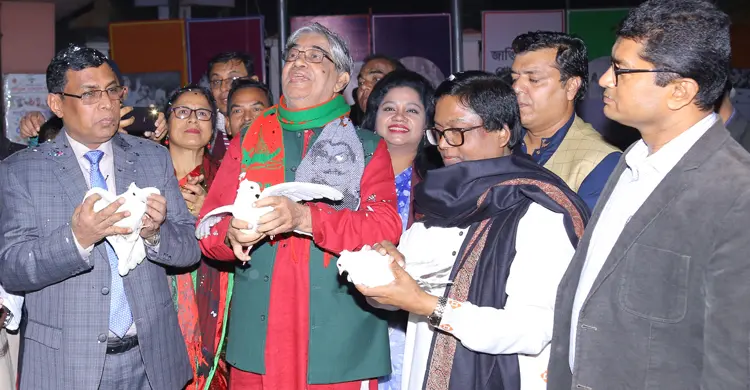 মুজিববর্ষের ক্ষণগণনার উদ্বোধন করলেন মোস্তাফা জব্বার