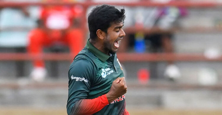 এবার মিরাজের আঘাত, ফেরালেন লোকেশ রাহুলকে