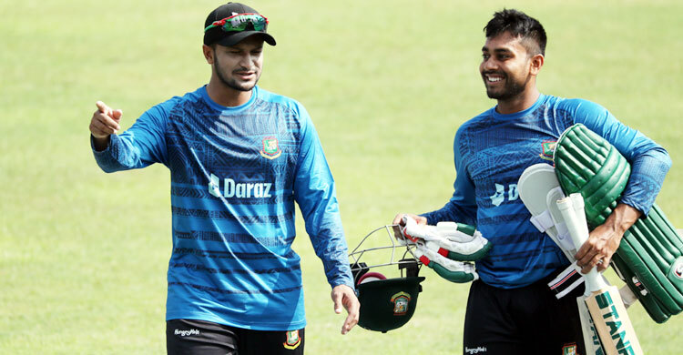 মিরাজের মাঝেই সাকিবের ছায়া দেখছেন ডোমিঙ্গো