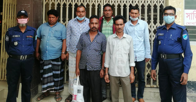 হালুয়া খাইয়ে সর্বস্ব লুটে নেন তারা