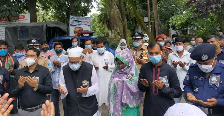 শোক দিবসে যুবকদের মাঝে ঋণ বিতরণ