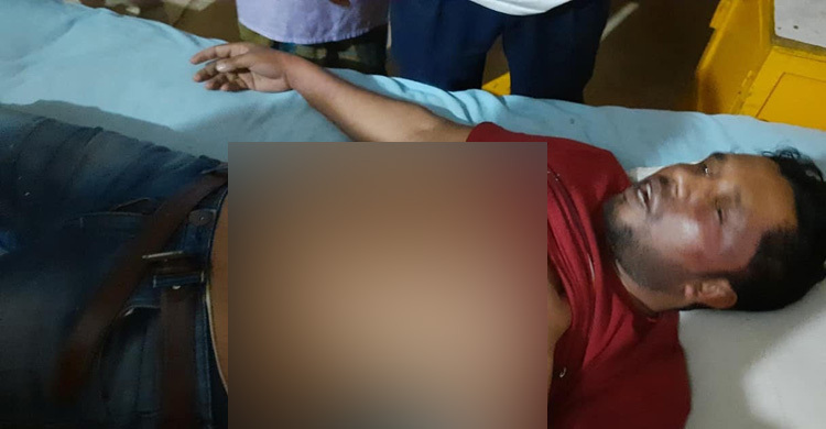 মাইক্রোবাসে ছিনতাইকারীদের কবলে ব্যাংক কর্মকর্তা