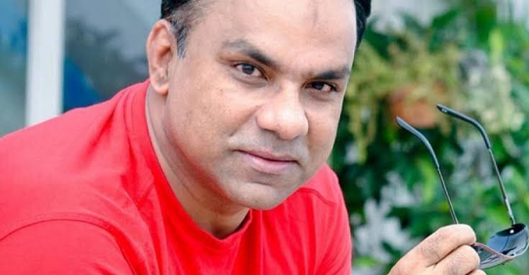 হঠাৎ আমেরিকায় উড়াল দিলেন মিশা সওদাগর