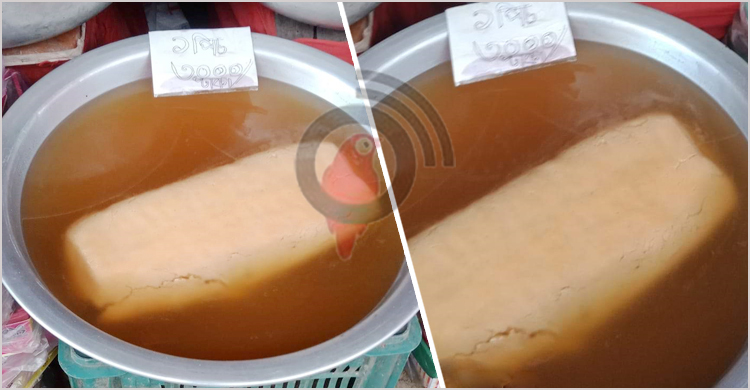 মেলায় ৮ কেজির এক বালিশ মিষ্টির দাম ৩ হাজার