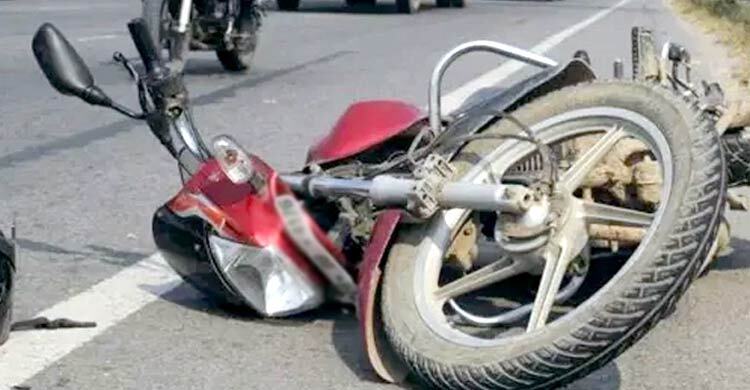 চরফ্যাশনে বন্ধুদের সঙ্গে ঘুরতে গিয়ে বাইক দুর্ঘটনায় কিশোর নিহত