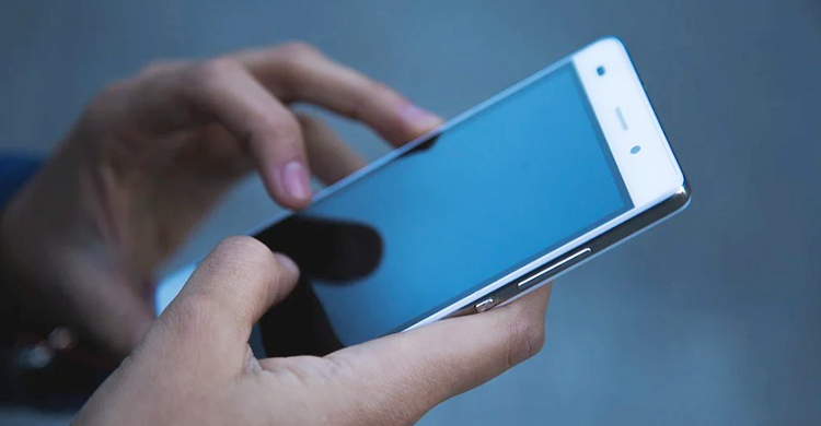 ‘ওসি’র ফোন পেয়ে প্রায় ৩ লাখ টাকা পাঠিয়ে দিলেন আ’লীগের প্রার্থী