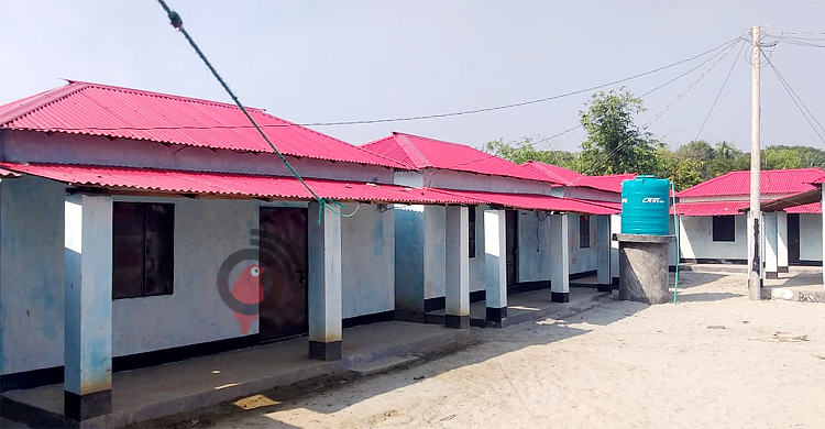 প্রধানমন্ত্রীর উপহারের ঘরে তালা, থাকেন না বরাদ্দপ্রাপ্তরা
