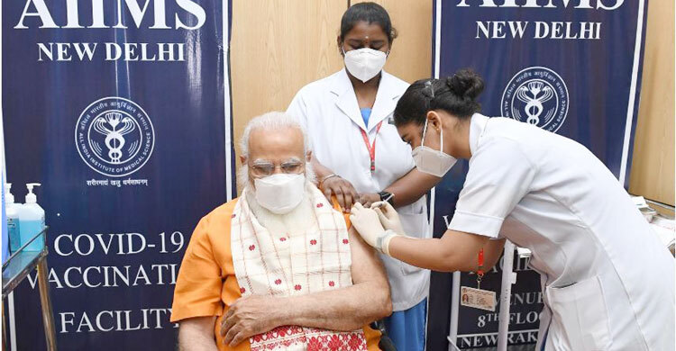 India’s record COVID-19 surge continues, vaccines run short