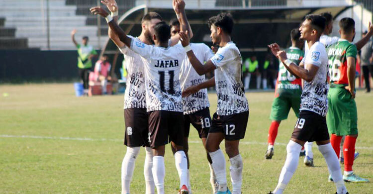 আজমপুরের জালে মোহামেডানের ৭ গোল