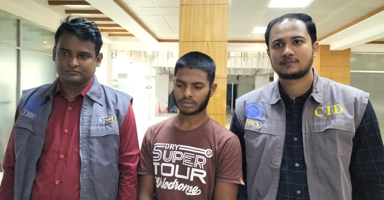 বিয়ের জন্য চাপ দেওয়ায় কিশোরীকে খুন করে পালান মহিউদ্দিন