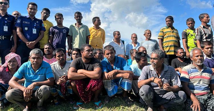 এক মাস কারাভোগ শেষে দেশে ফিরছেন ৩১ ভারতীয় জেলে
