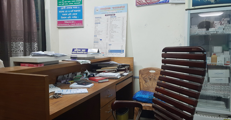 টেকনিশিয়ান আসে-যায়, ইসিজি করেন আয়া