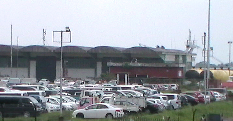 নিলামে উঠছে মোংলা বন্দরে পড়ে থাকা ১৫৫ গাড়ি