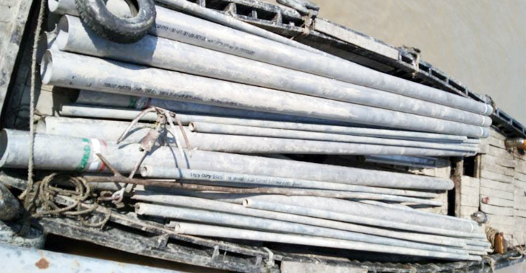 পশুর নদী থেকে এবার সাড়ে ২৭ লাখ টাকার এসএস পাইপ জব্দ