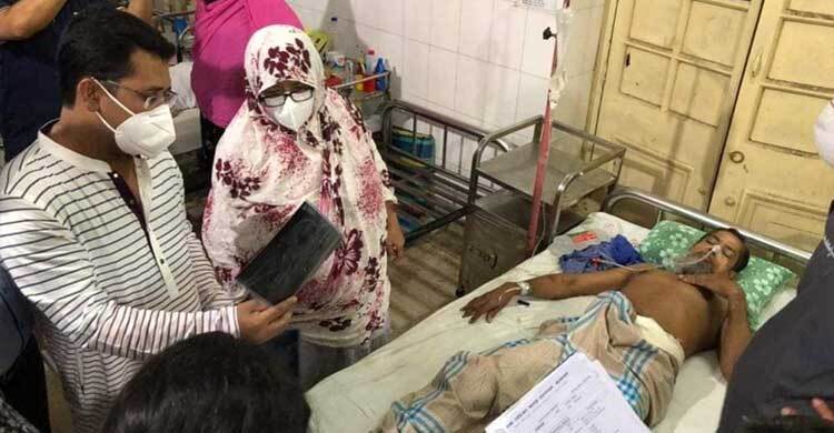 সংঘর্ষে আহত শ্রমিককে দেখতে হাসপাতালে শ্রম প্রতিমন্ত্রী