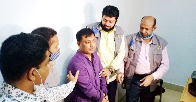 ব্যবসায়ীদের অর্থ আত্মসাৎ : কারাগারে মশিউর