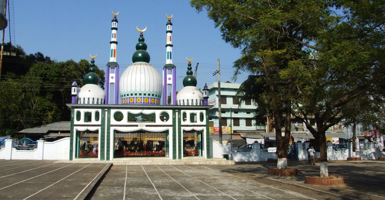 মোগল স্থাপত্যের নিদর্শন সিলেটের শাহী ঈদগাহ