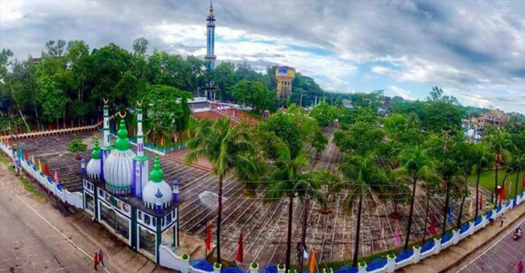 মোগল স্থাপত্যের নিদর্শন সিলেটের শাহী ঈদগাহ