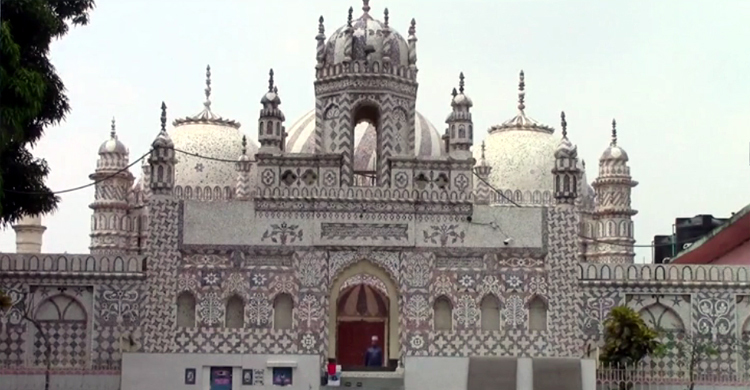 মোগল স্থাপত্যের অনন্য নিদর্শন ৩শ বছরের বজরা শাহী জামে মসজিদ