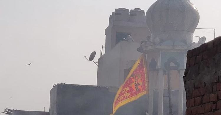 Mosque set on fire as violent protests continue across New Delhi