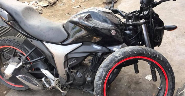 মোটরসাইকেল কিনে দেয়ার পরদিনই ছেলে হারালেন বাবা