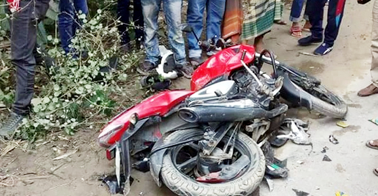 দুই মোটরসাইকেলের সংঘর্ষে প্রাণ গেল যুবকের
