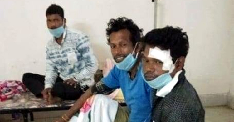 ভারতে গরুচোর সন্দেহে বাংলাদেশিকে পিটিয়ে হত্যা