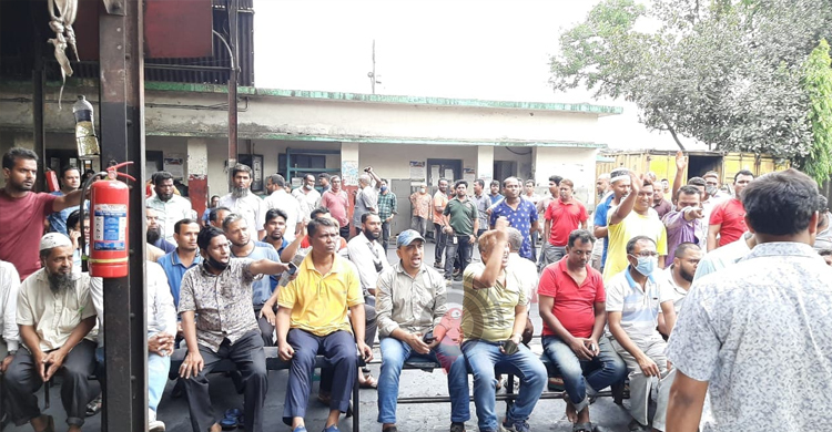 চালকদের দাবি শুনতে কমলাপুরে রেলমন্ত্রী, দেখা করতে আসছেন না কেউ