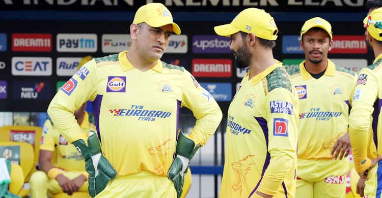 ফের চেন্নাইয়ের অধিনায়ক ধোনি