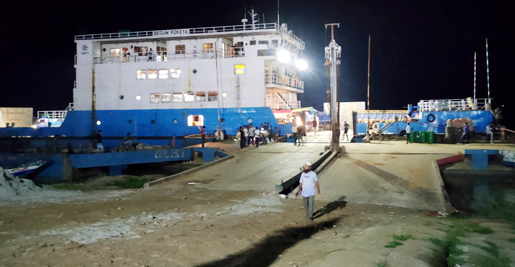 শিমুলিয়া-মঙ্গলমাঝি নৌরুটে ফের বন্ধ ফেরি চলাচল