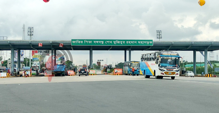 এক্সপ্রেসওয়েতে প্রথম দিনে ৬৯ লাখ টাকার টোল আদায়