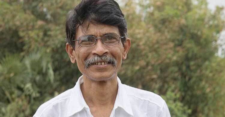 আজিমপুর কবরস্থানে লেখক মুশতাকের দাফন সম্পন্ন