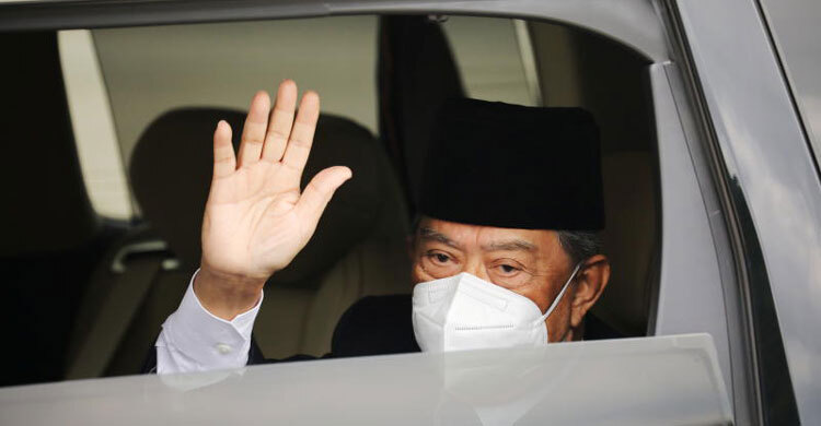 Malaysia PM quits with no clear successor in line
