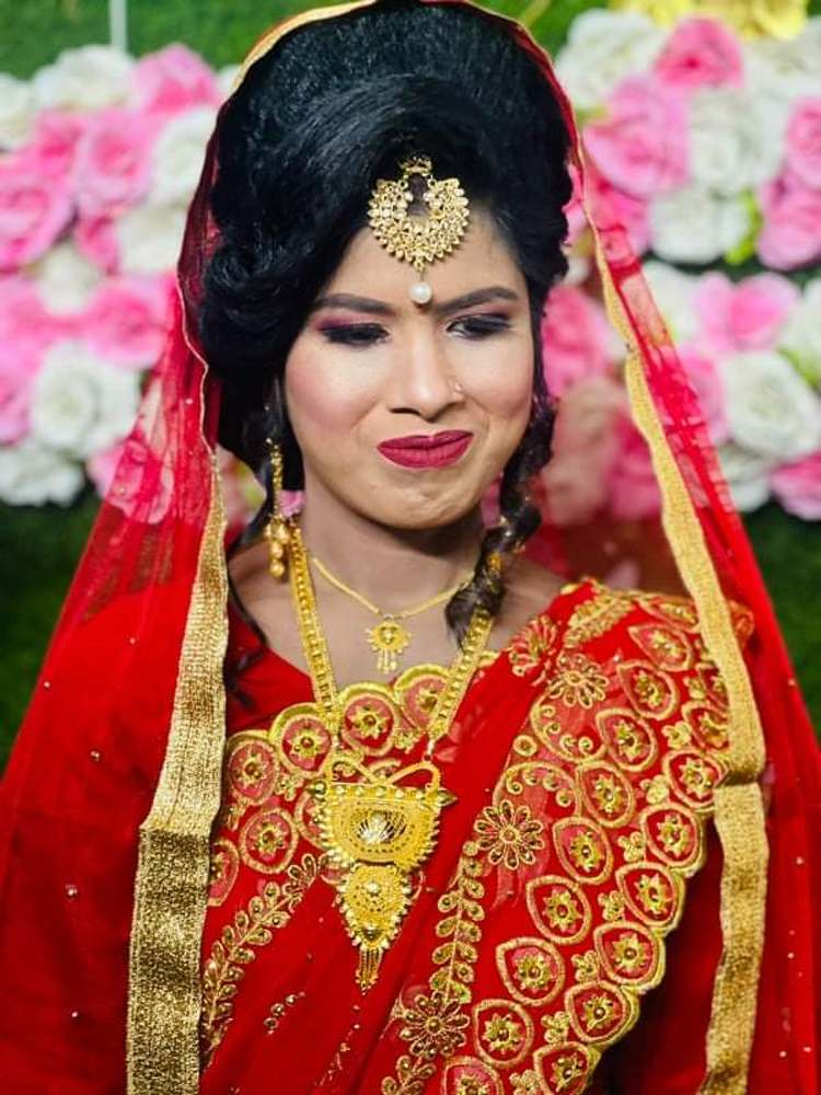 ফেসবুকের কল্যাণে ধুমধামে বিয়ে হলো এতিম মুক্তির