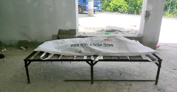 গভীর রাতে ঘুরতে গিয়ে দুর্ঘটনা, বান্ধবীর মরদেহ ফেলে পালালেন বন্ধু