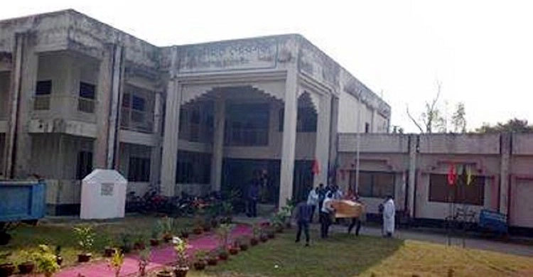 PM allocates Tk 25 crore for municipality staff