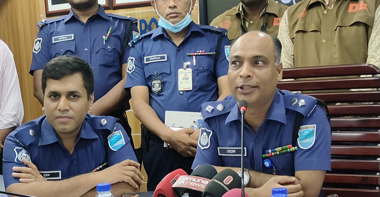 মুন্সিগঞ্জে ডাকাতির ঘটনায় গ্রেফতার ৮