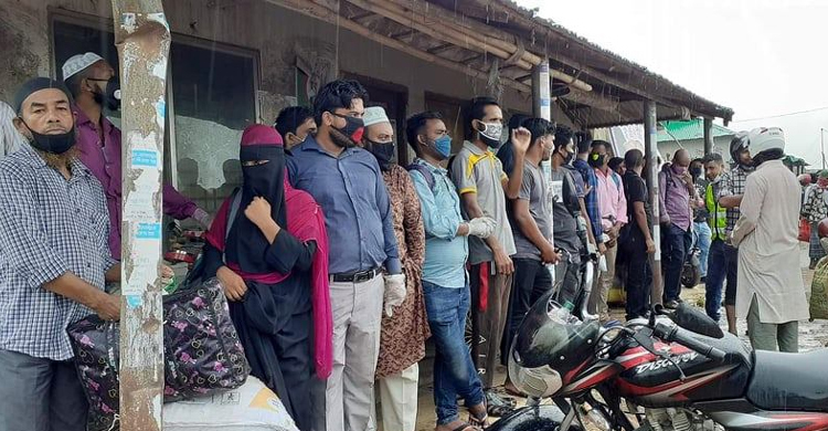 কষ্ট যতই হোক, আগে চাকরি বাঁচাতে হবে