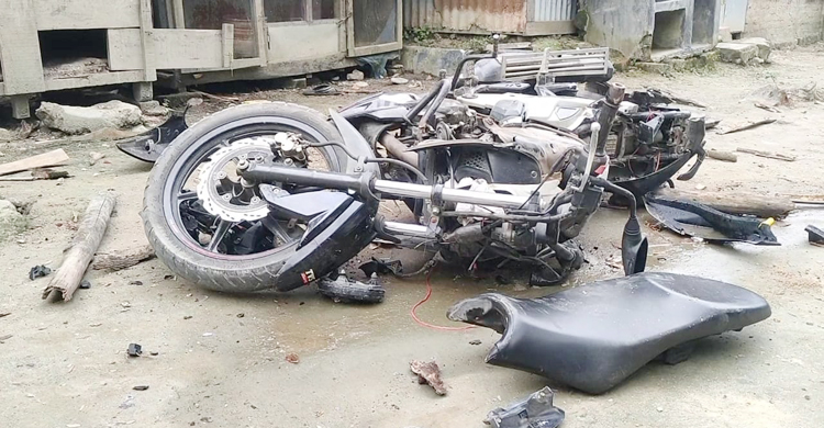 মুন্সিগঞ্জে আ&rsquo;লীগের দুগ্রুপের সংঘর্ষ-ককটেল বিস্ফোরণ, আহত ২০